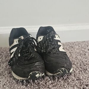 New Balance Kids Black and White Sneakers Size 13 Boys